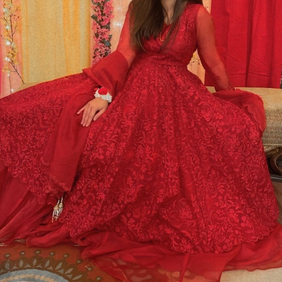 Amna ismail dress complete 3 pieces worn twice - Picture 1 of 2